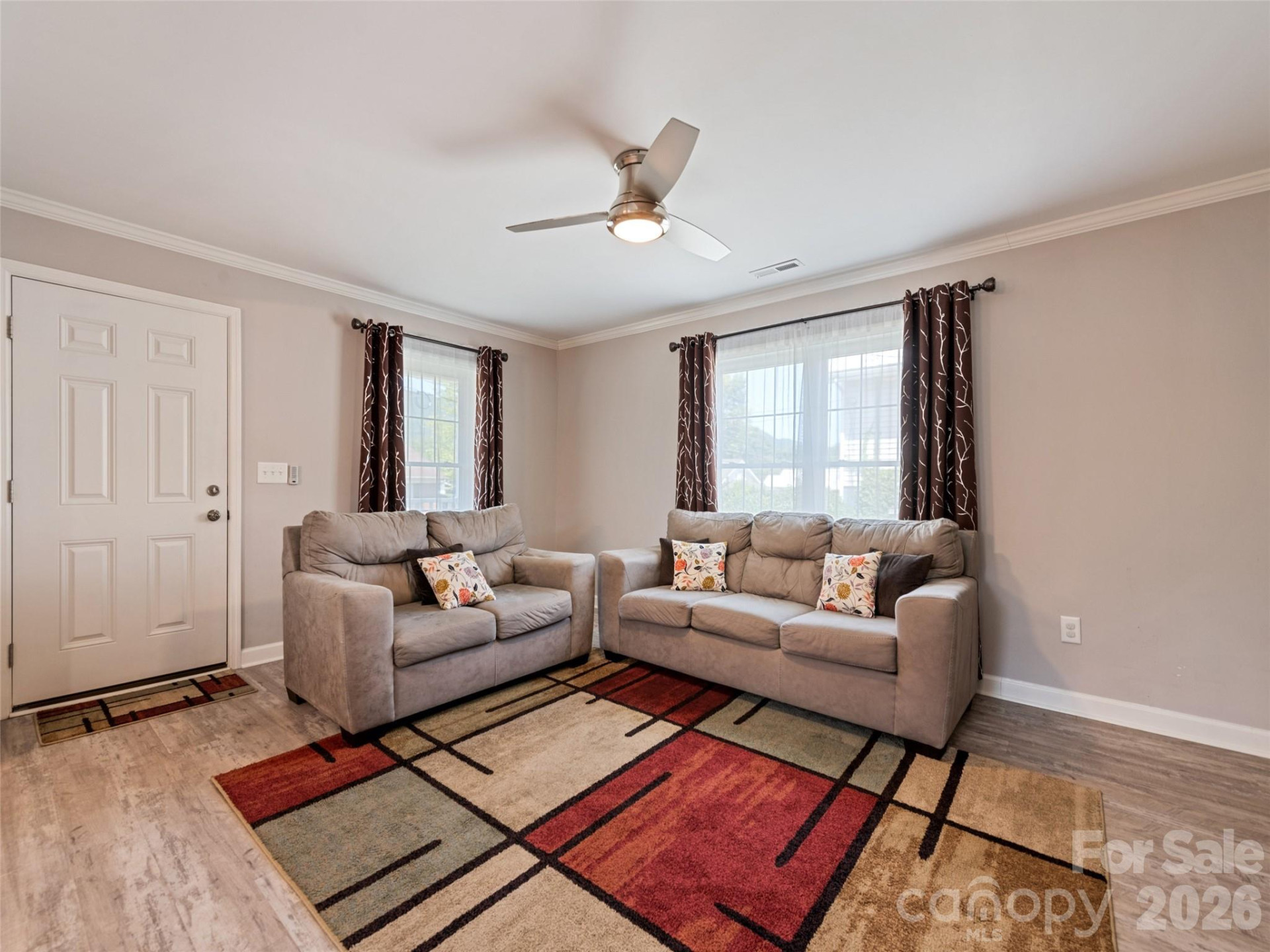 721 Camelot Drive - Photo 7
