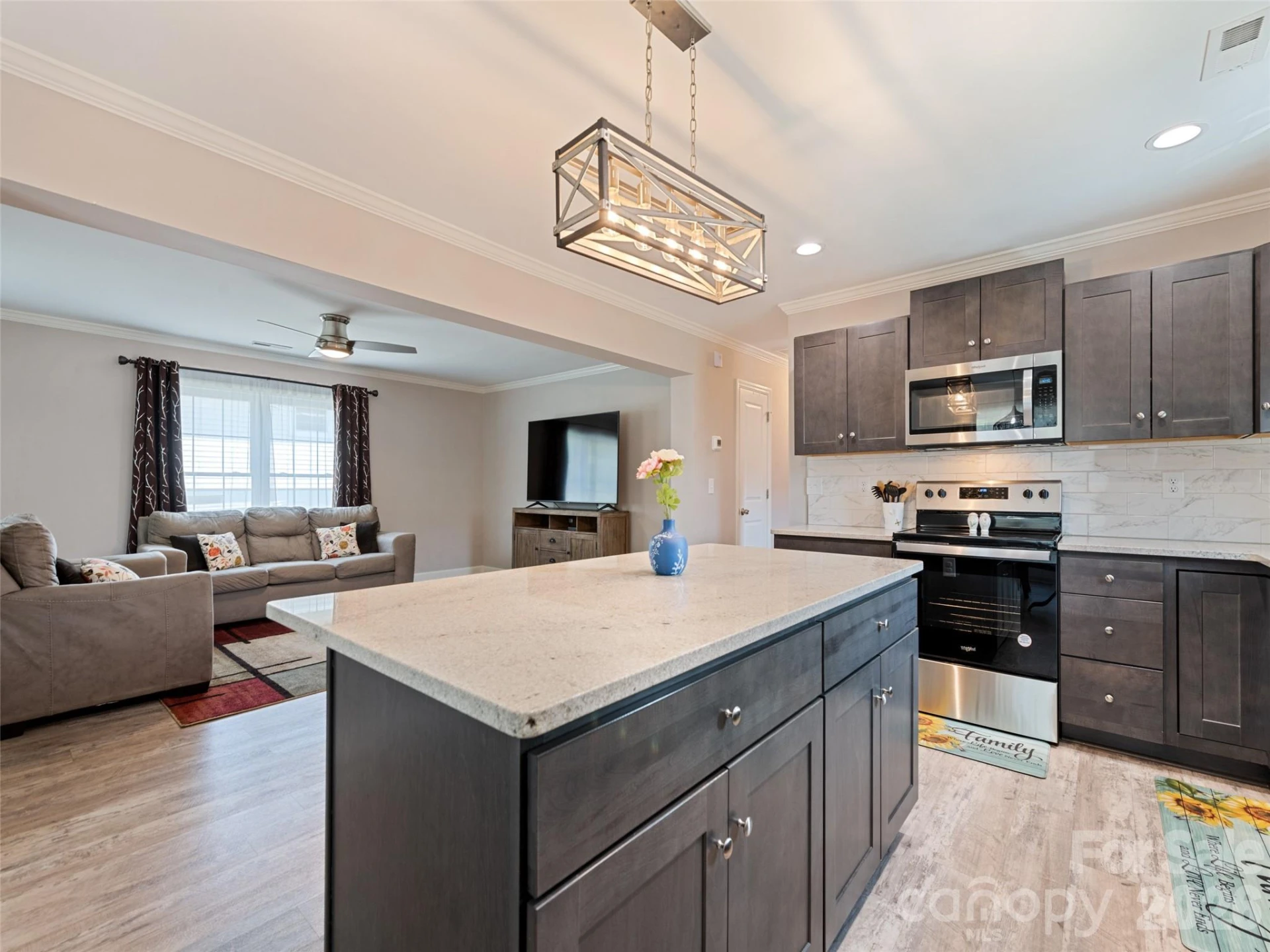 721 Camelot Drive - Photo 10