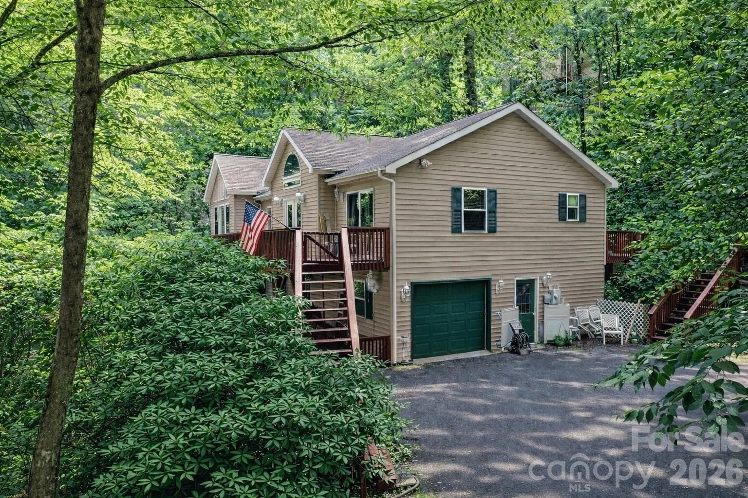 650 Creekside Drive