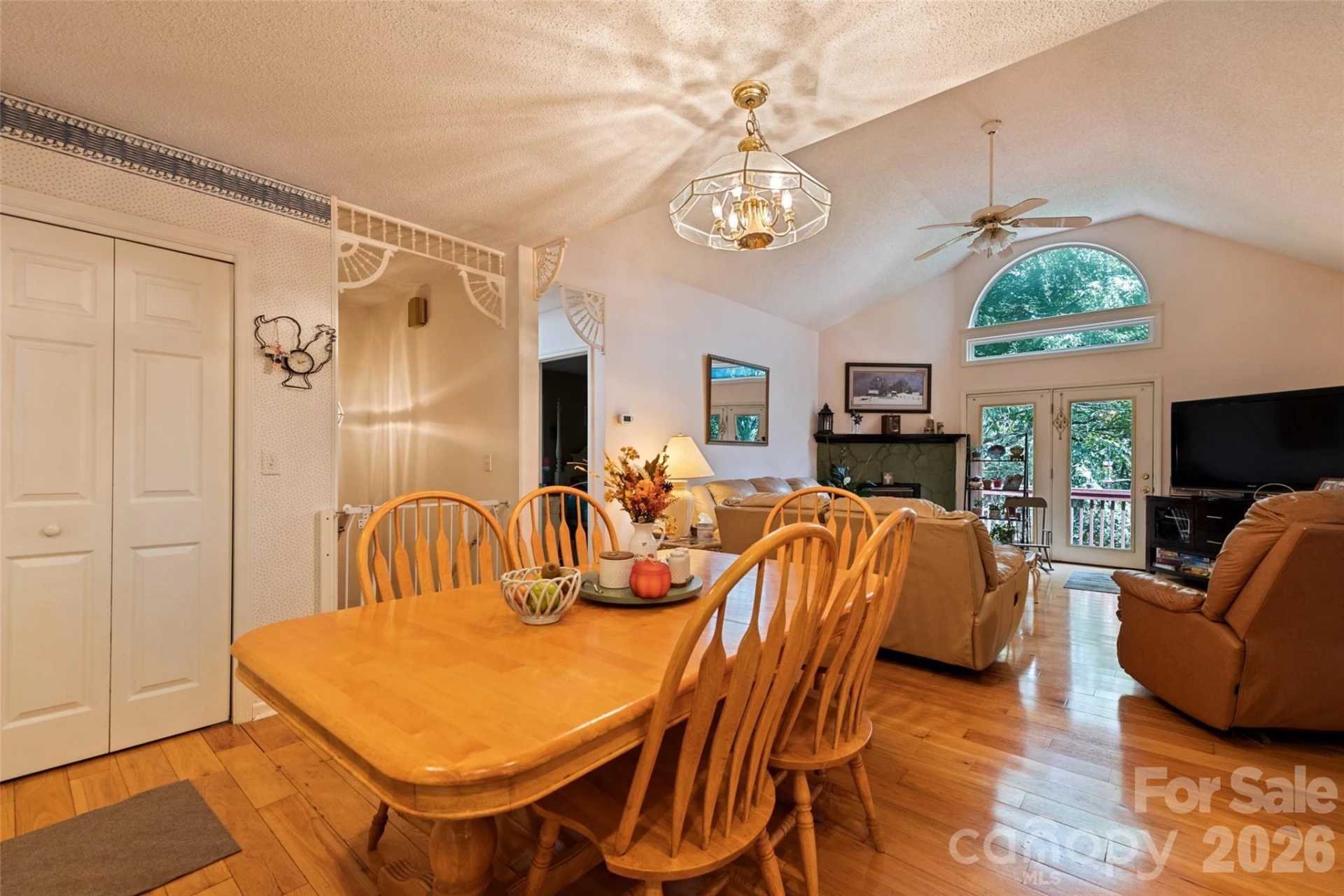 650 Creekside Drive - Photo 14