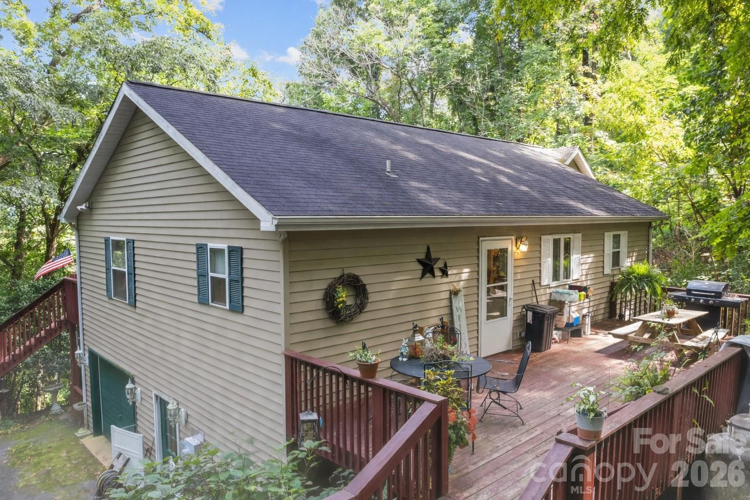 650 Creekside Drive - Photo 3