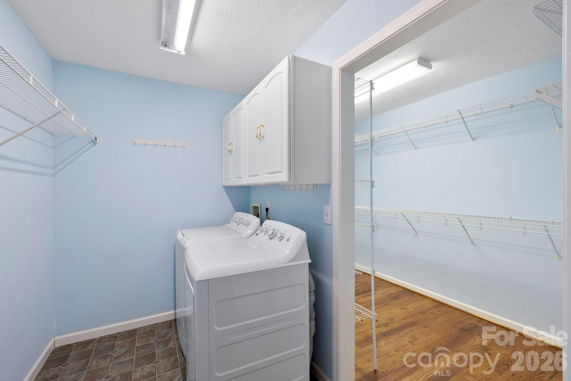 242 Carriage Summitt Way - Photo 14