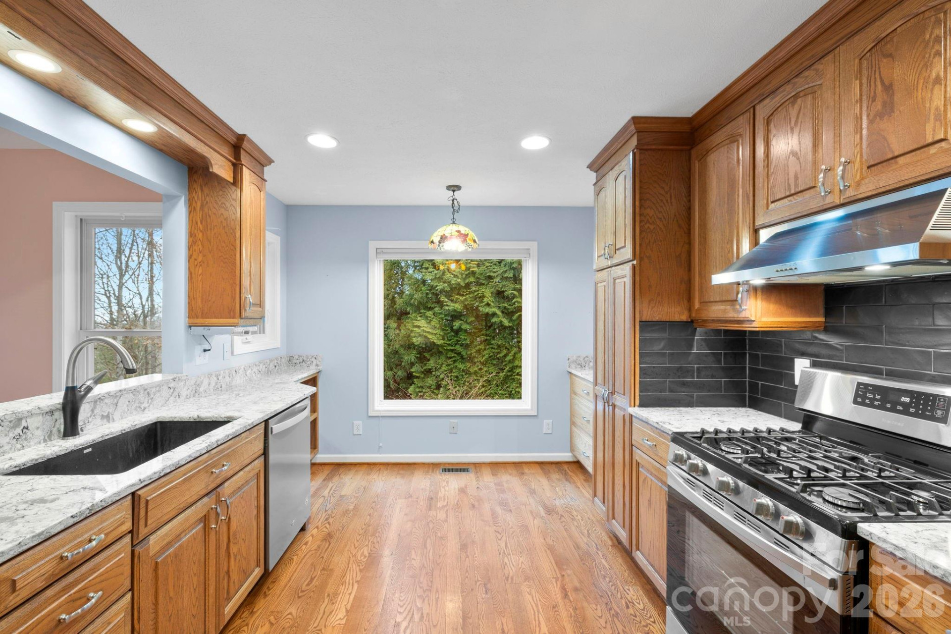 242 Carriage Summitt Way - Photo 9