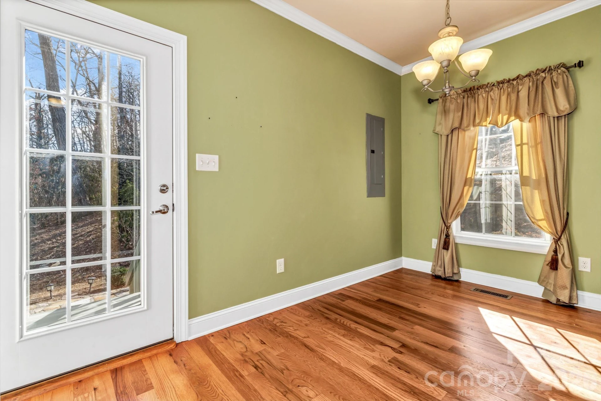 387 Goodview Drive - Photo 22