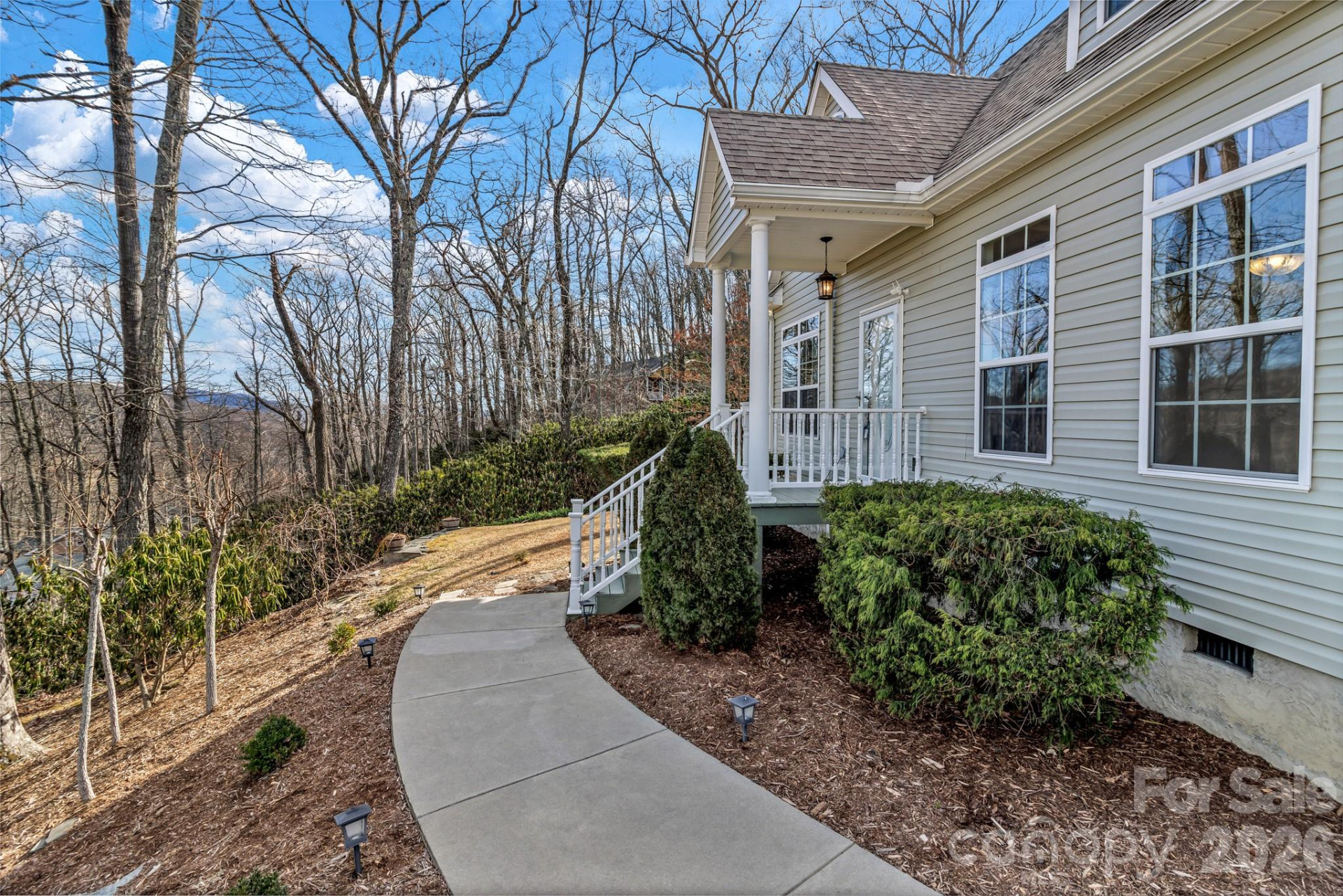 387 Goodview Drive - Photo 4