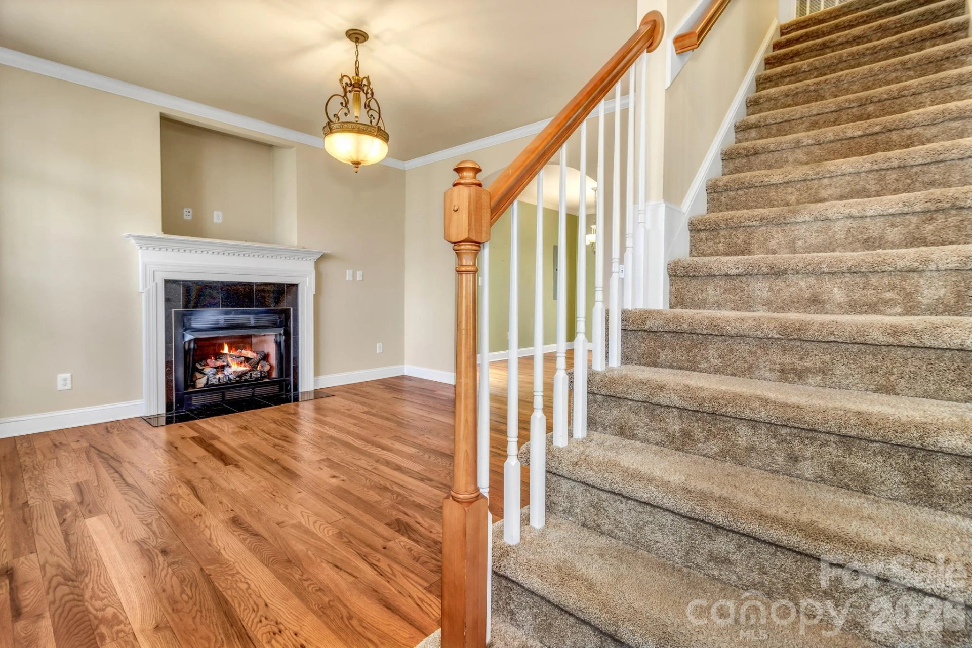 387 Goodview Drive - Photo 7