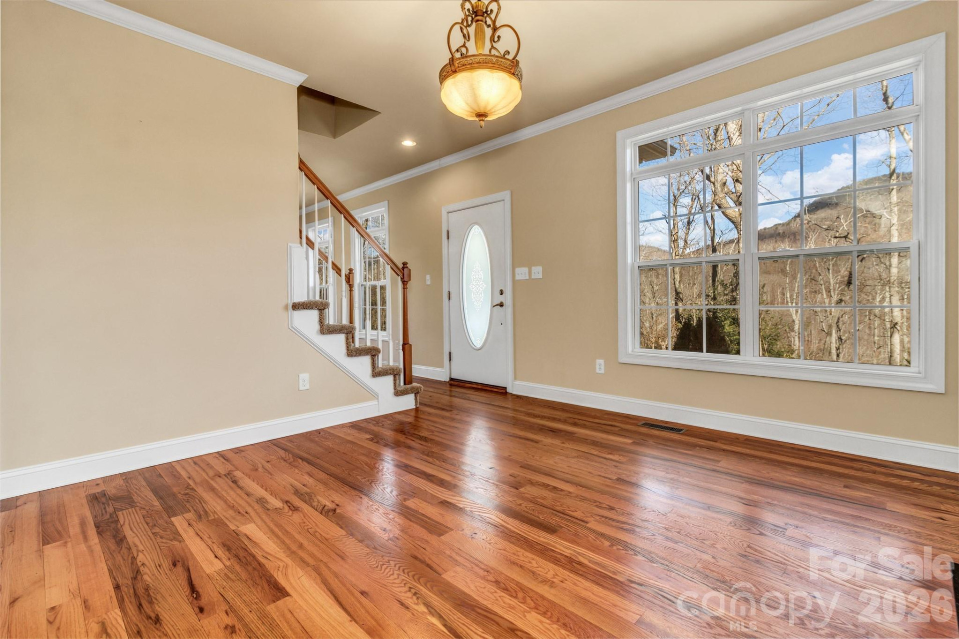 387 Goodview Drive - Photo 9