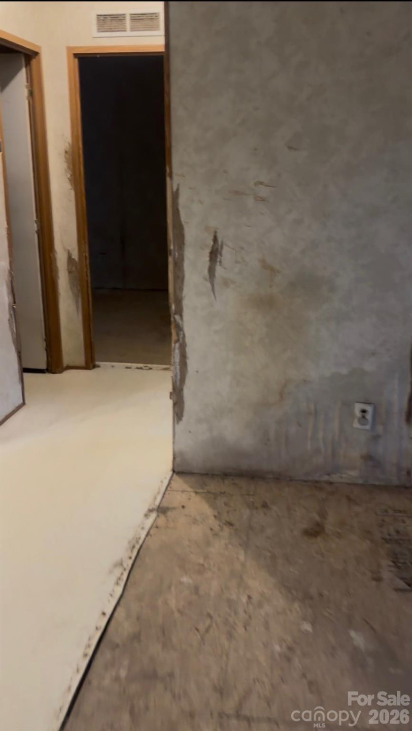 190 Pinewood Knoll Drive - Photo 2