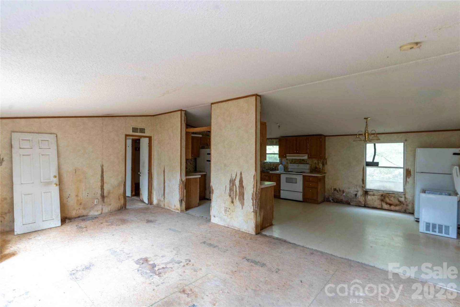 190 Pinewood Knoll Drive - Photo 2