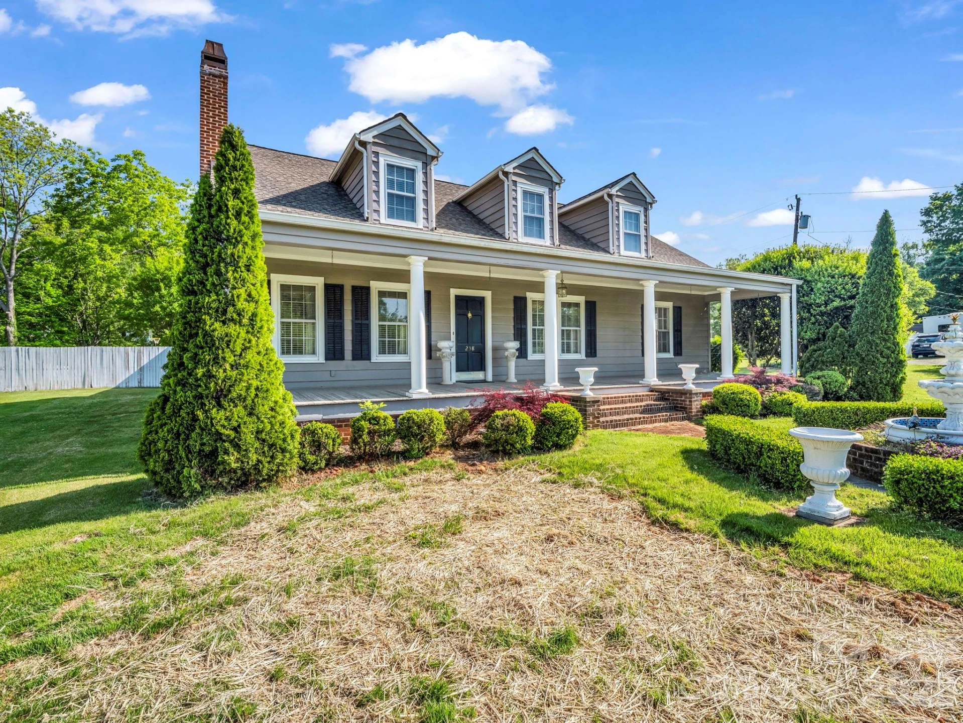 238 Mountain Street - Photo 2