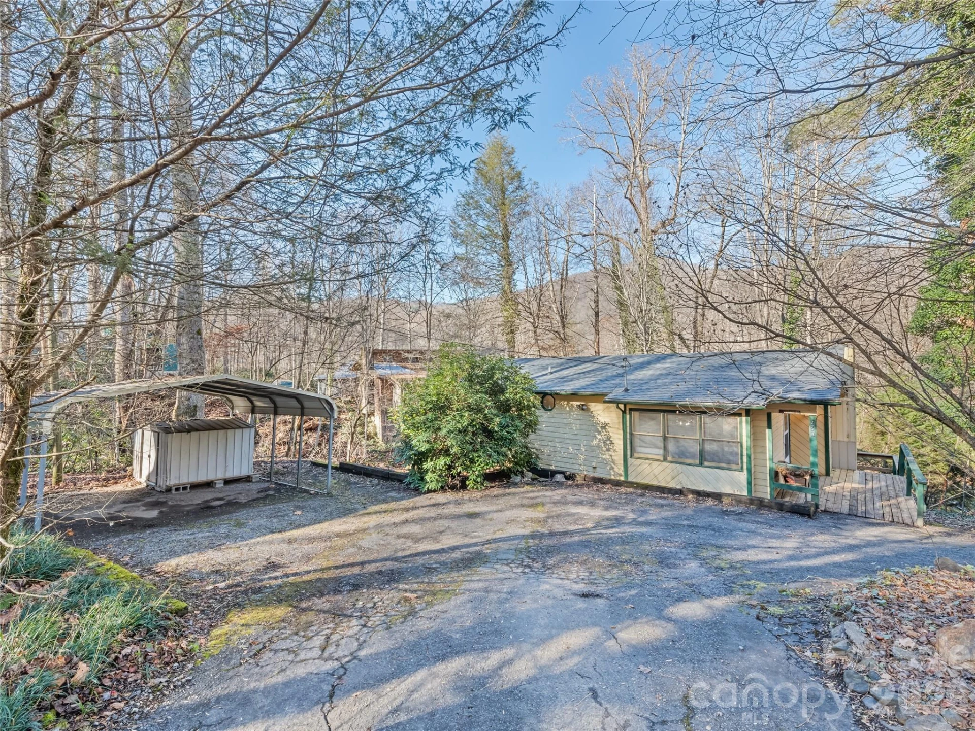 259 Hemlock Loop