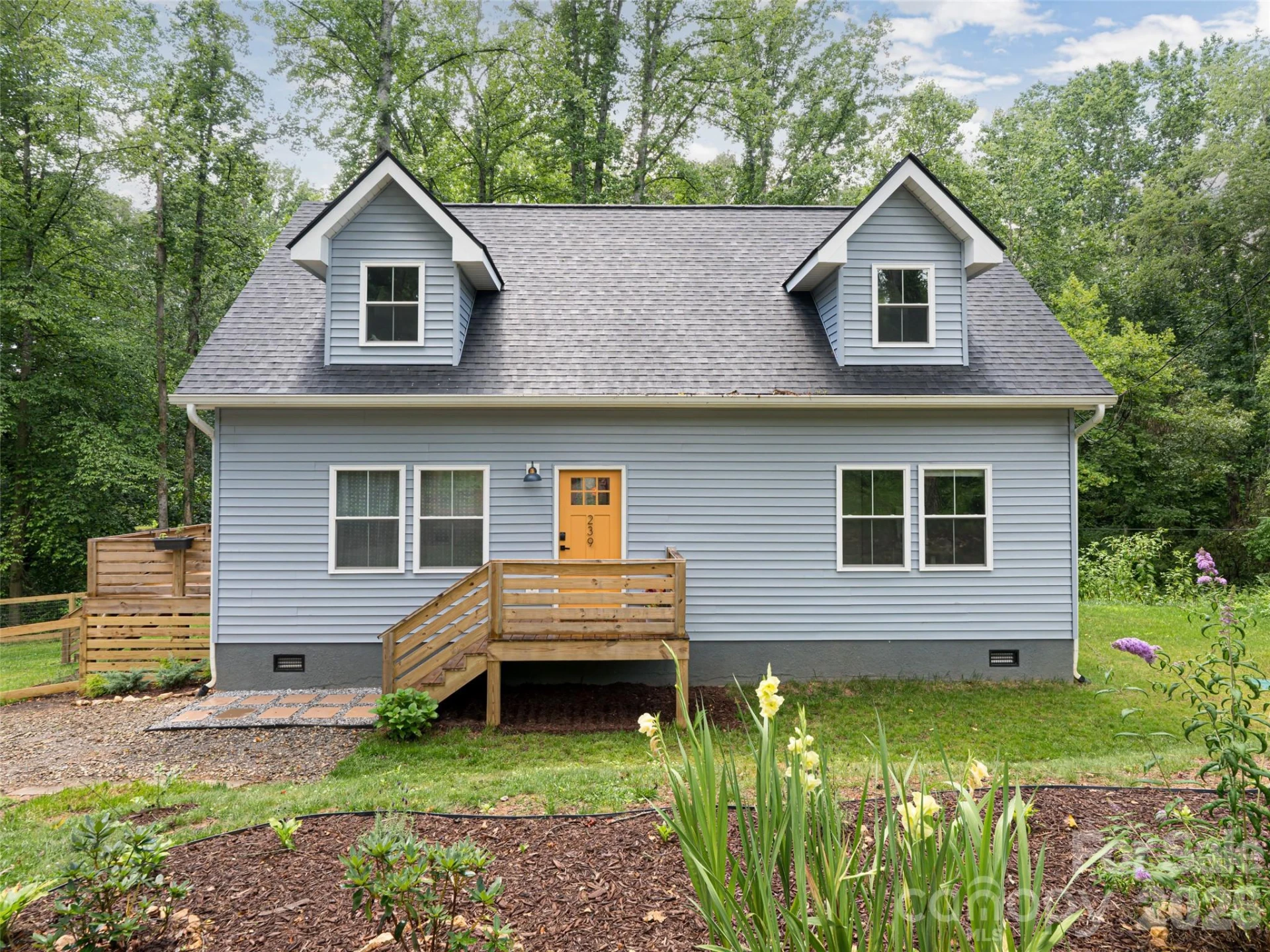 239 Bonnies Meadow Place - Photo 2