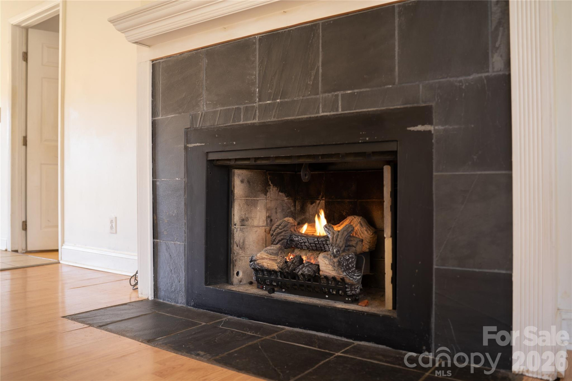 327 Heather Court - Photo 17