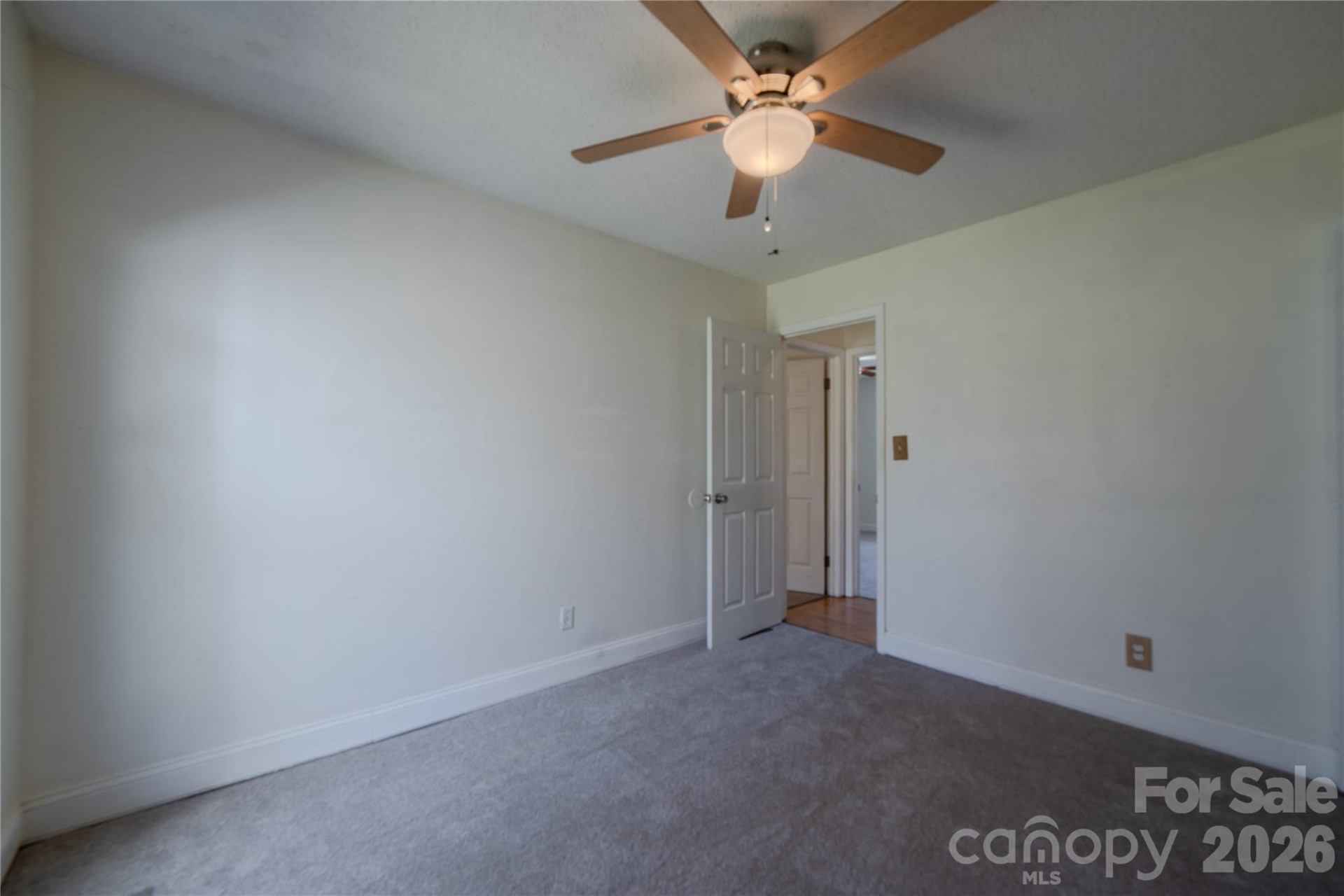 327 Heather Court - Photo 25