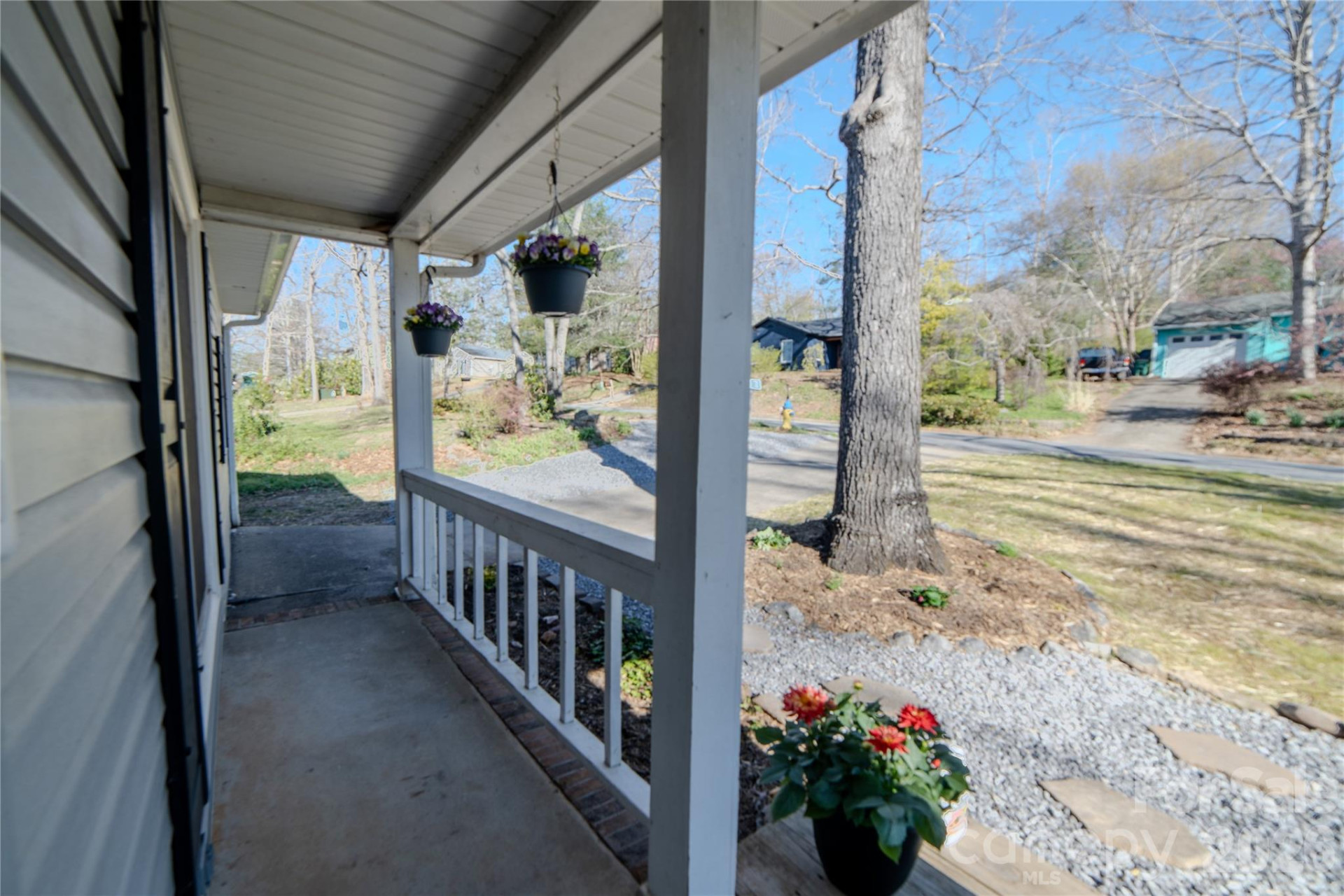 327 Heather Court - Photo 30