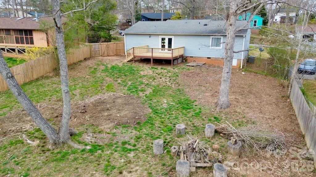 327 Heather Court - Photo 10