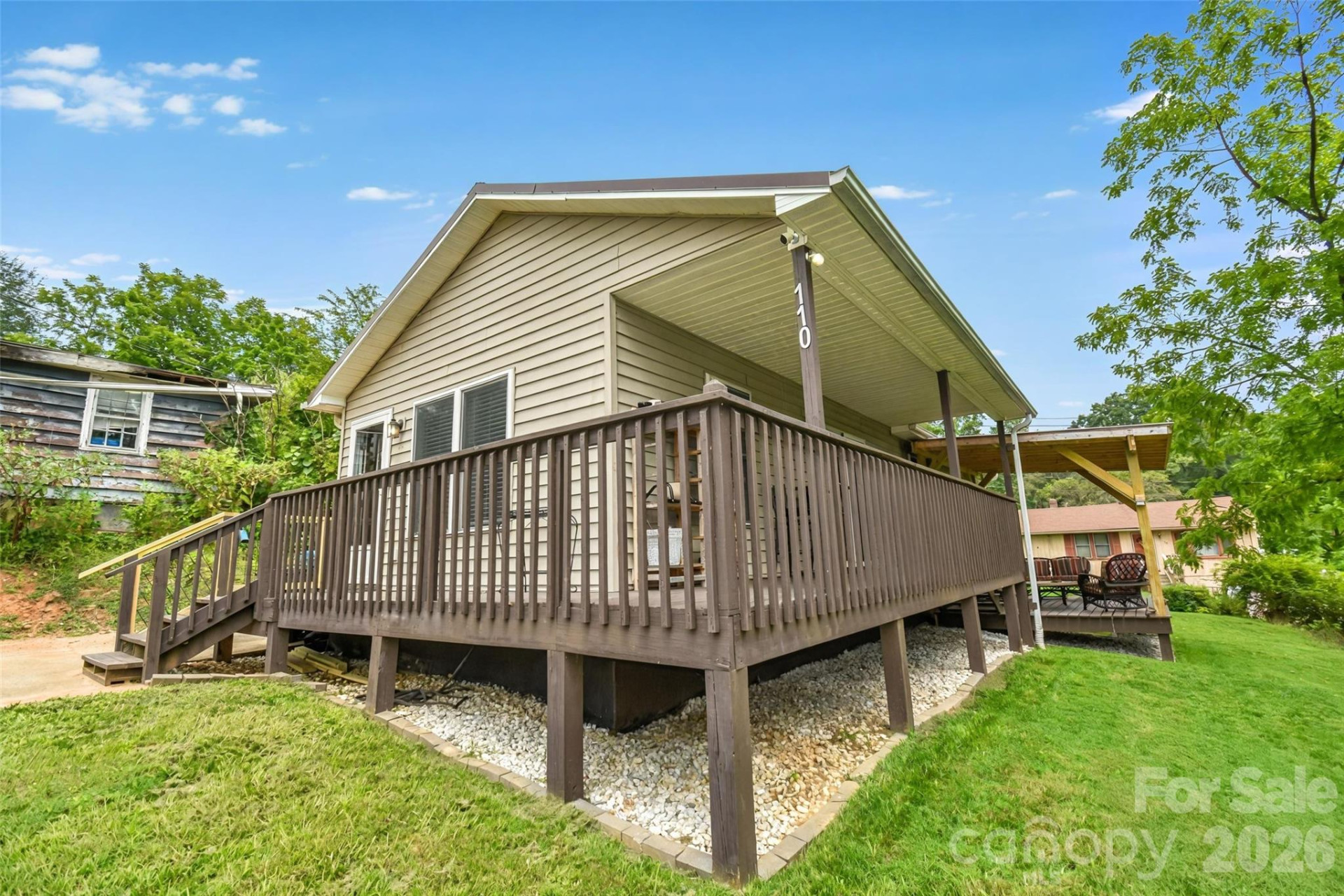 110 West Lane - Photo 2