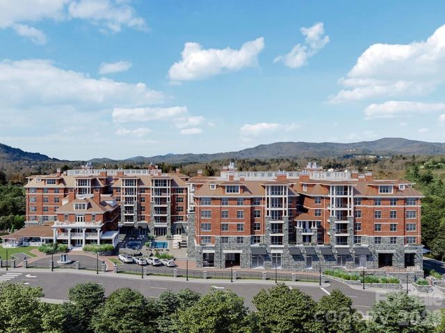 227 7th Avenue, Hendersonville, NC, 28791