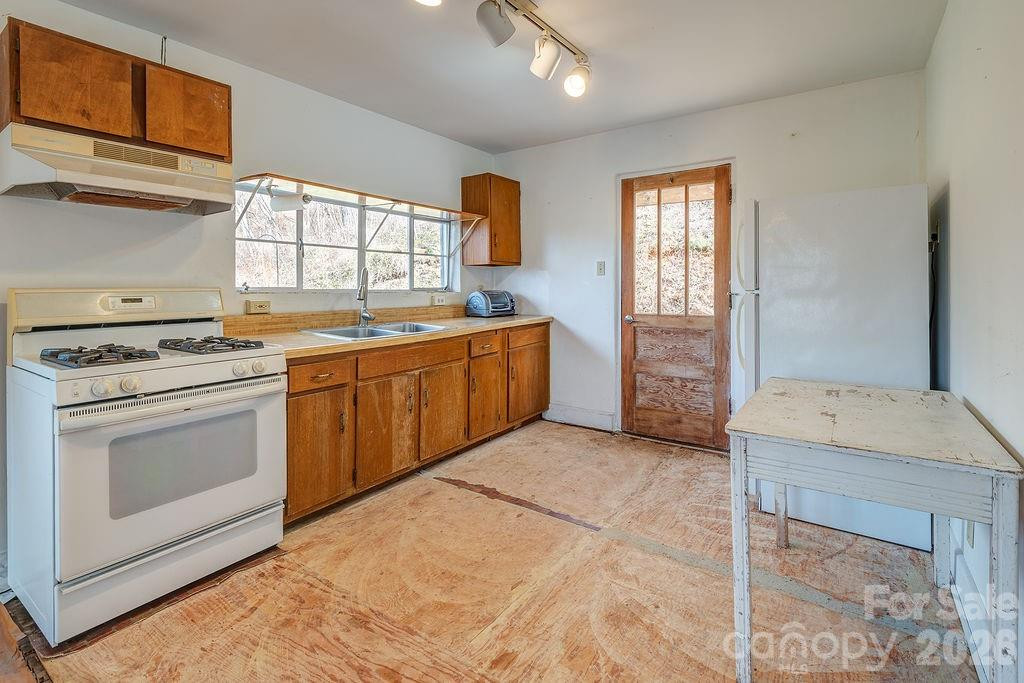 224 Old Home Road - Photo 10