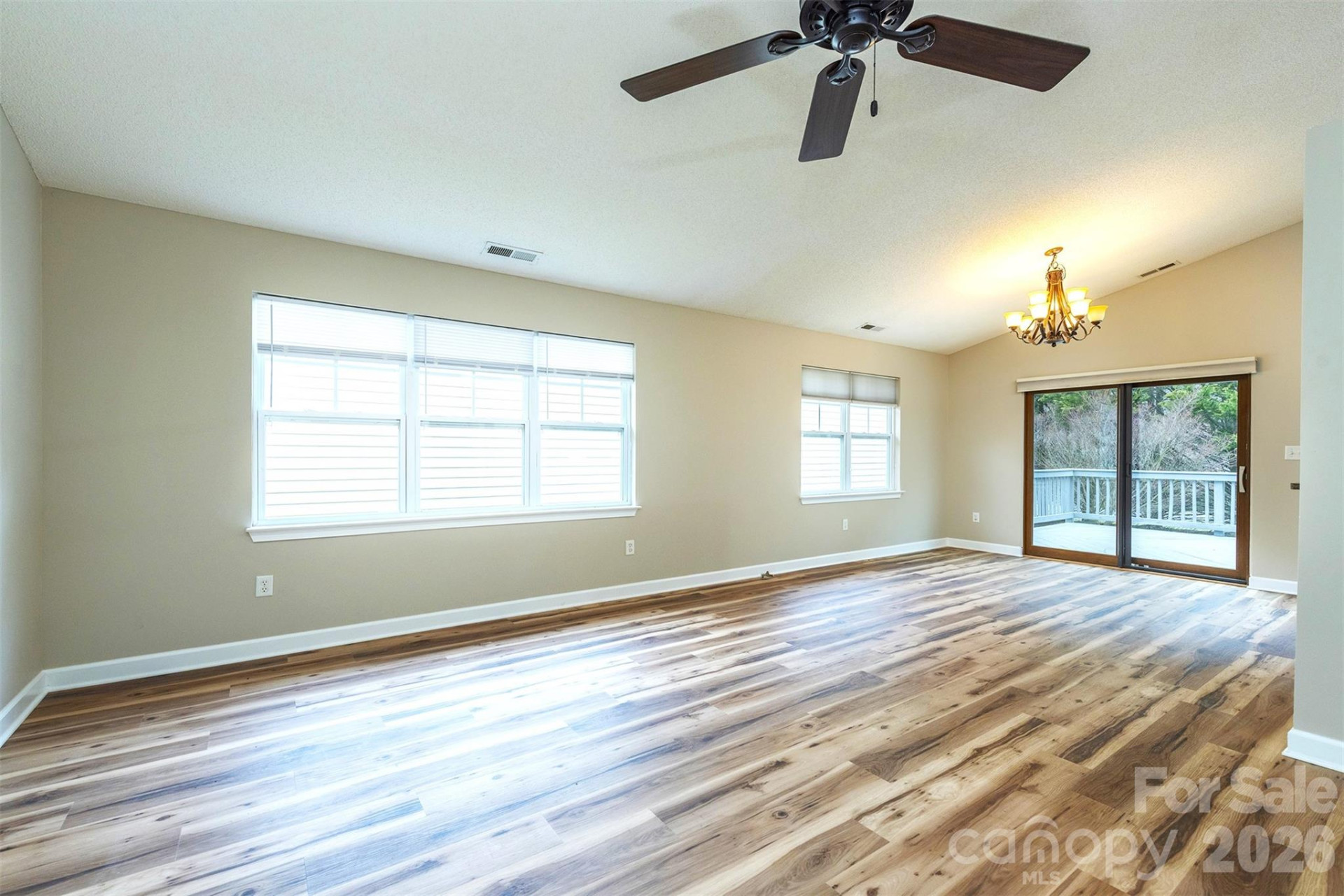 50 Clear Creekside Drive - Photo 4