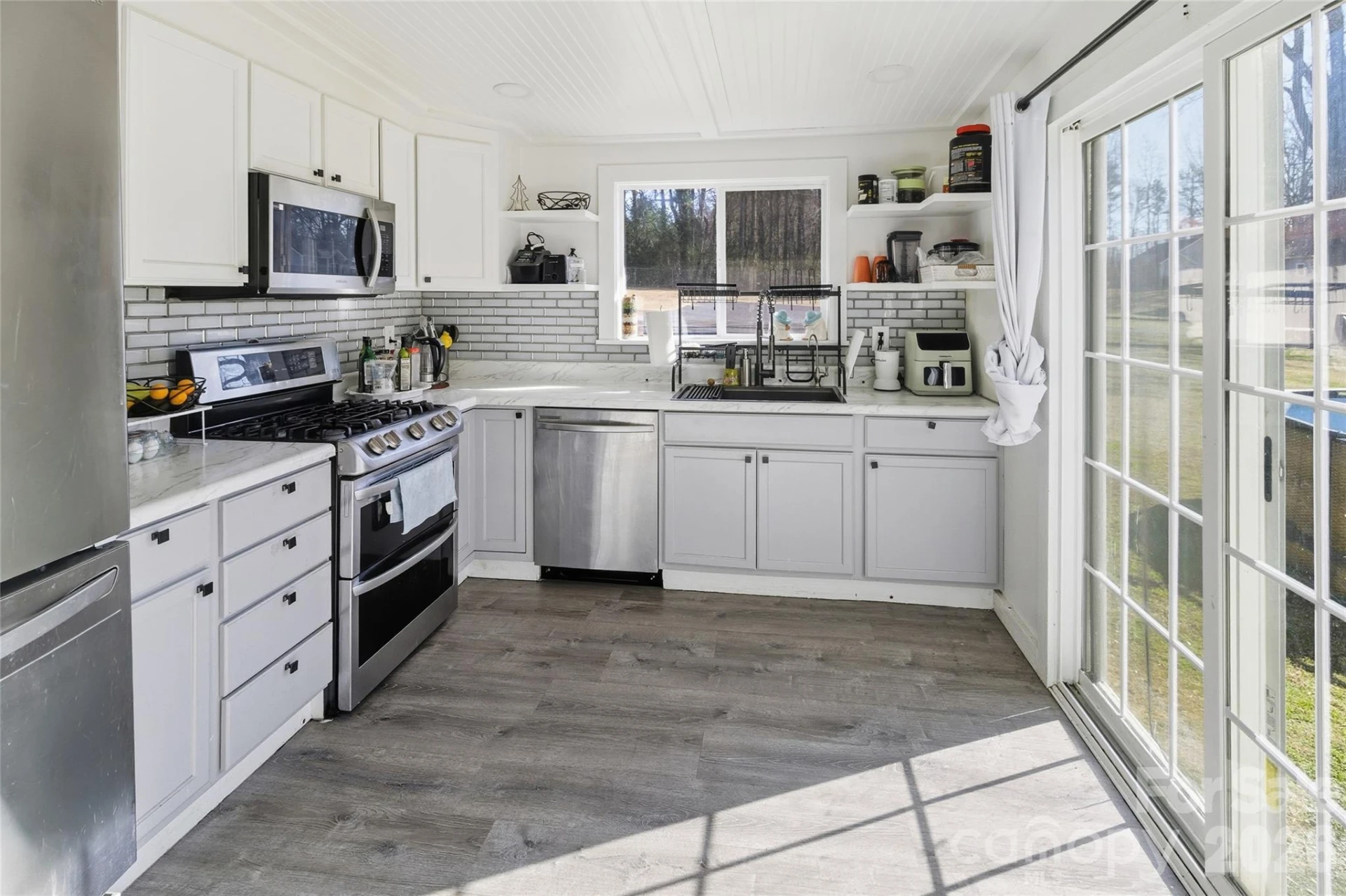 2410 Juniper Drive - Photo 8