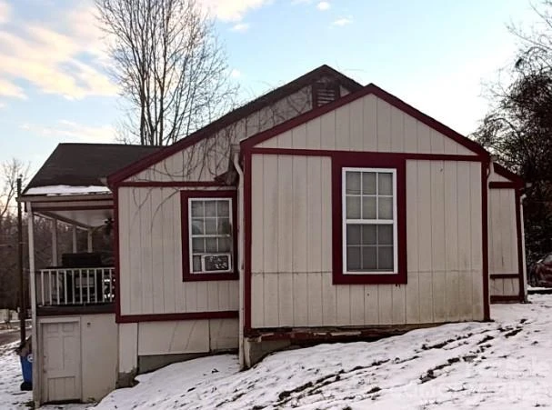 8 Hemlock Drive - Photo 2