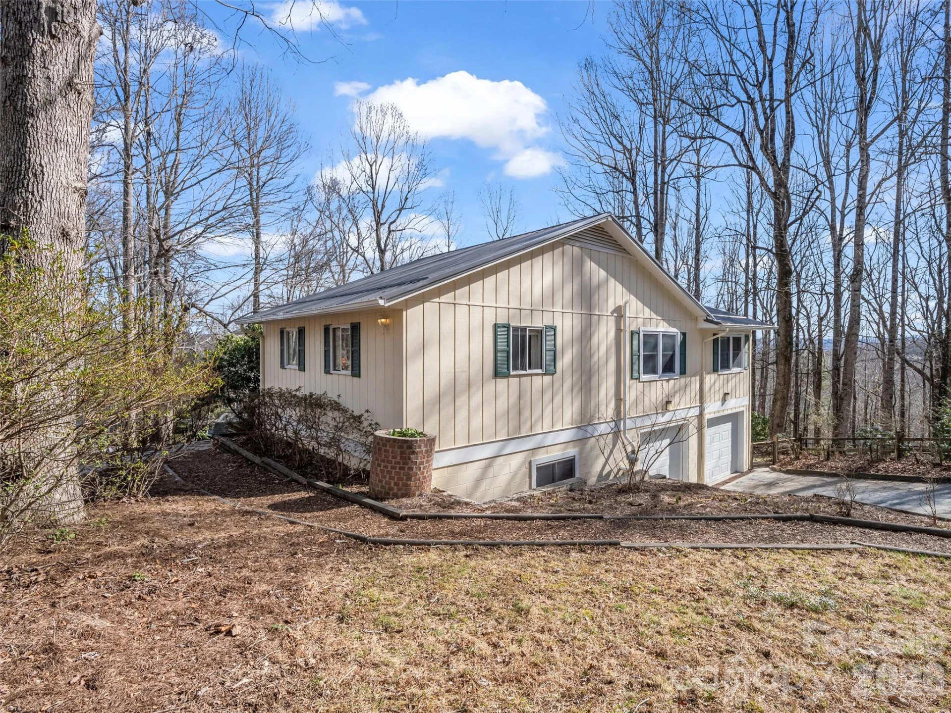 1594 Indian Cave Road - Photo 3