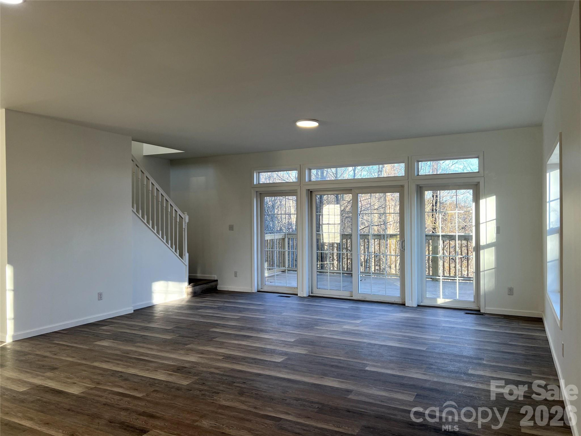 306 Cemetery Street - Photo 3