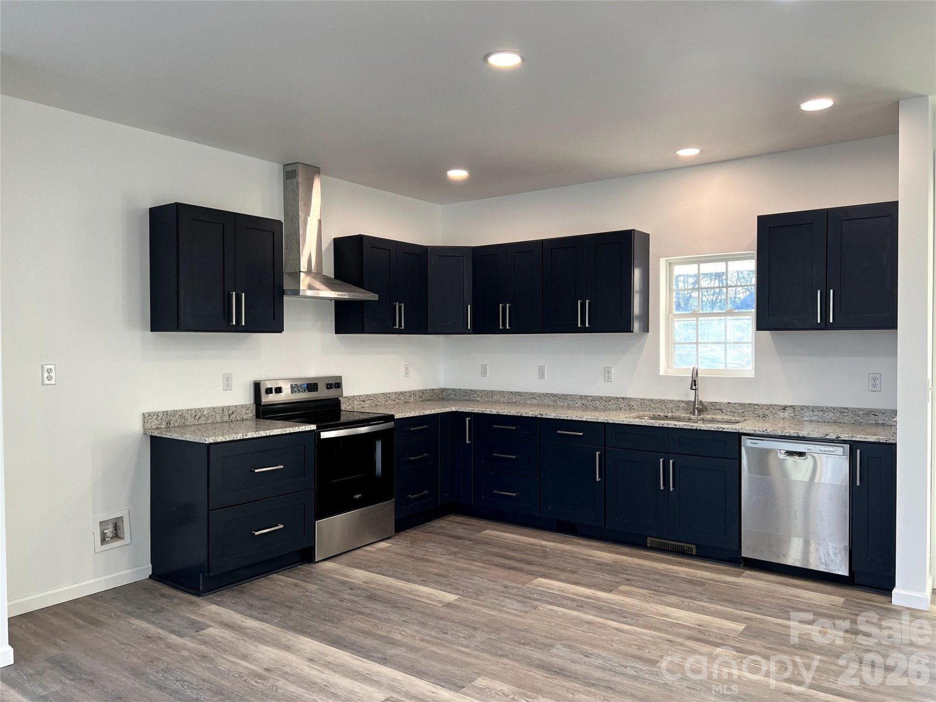 306 Cemetery Street - Photo 4