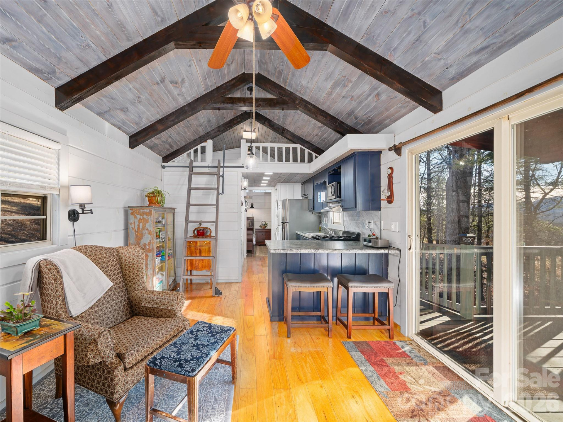 623 Overlook Drive - Photo 2