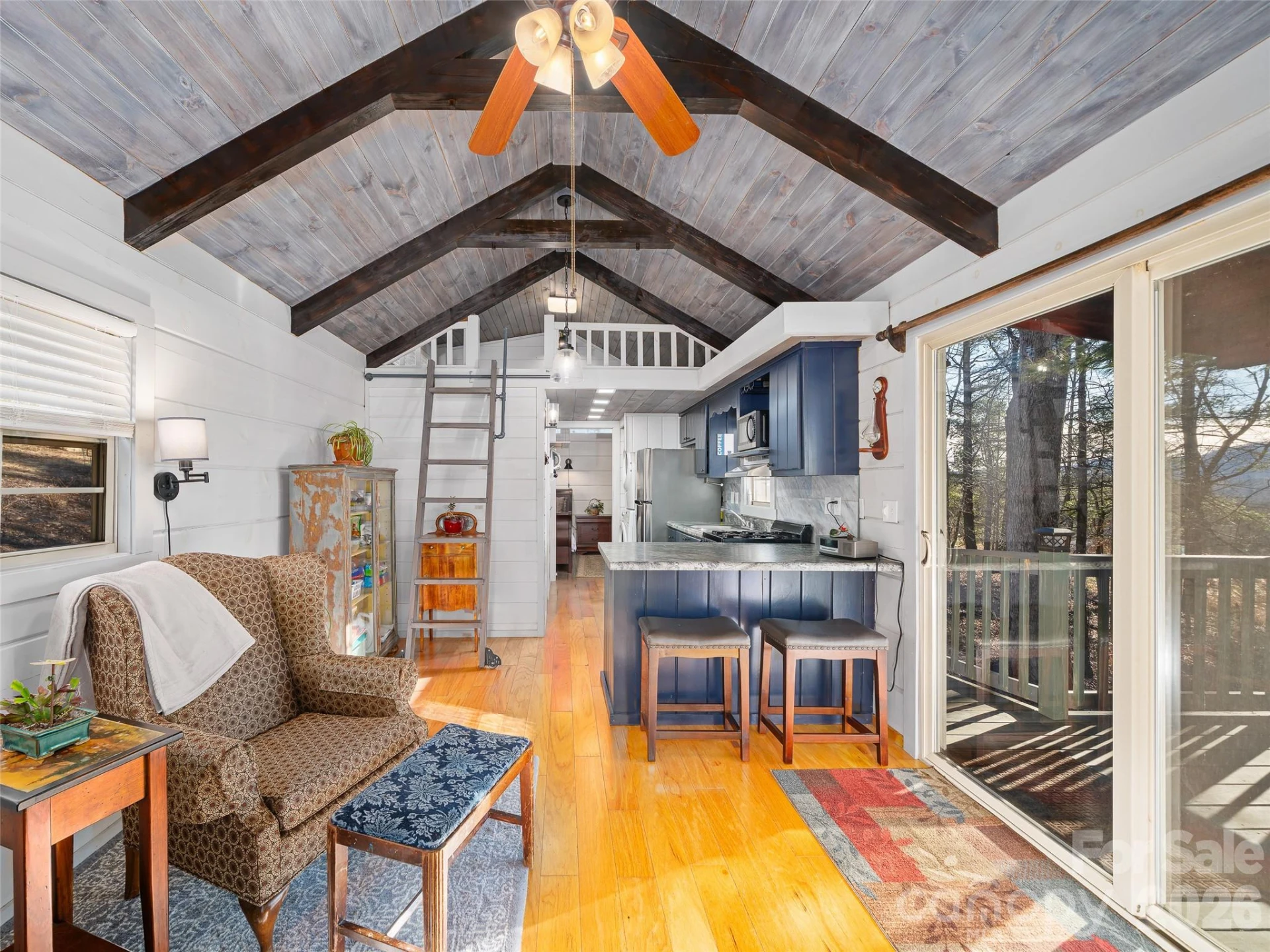 623 Overlook Drive - Photo 2