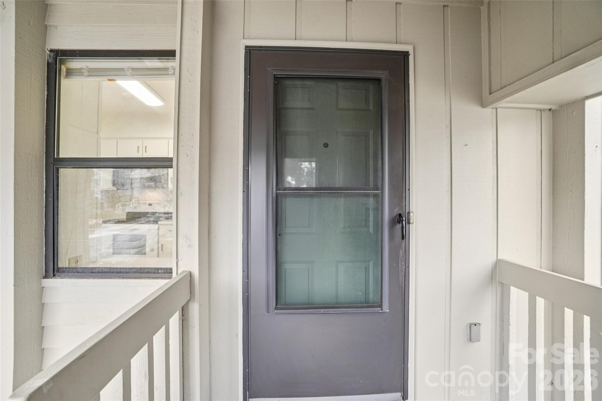 602 Abbey Circle - Photo 2