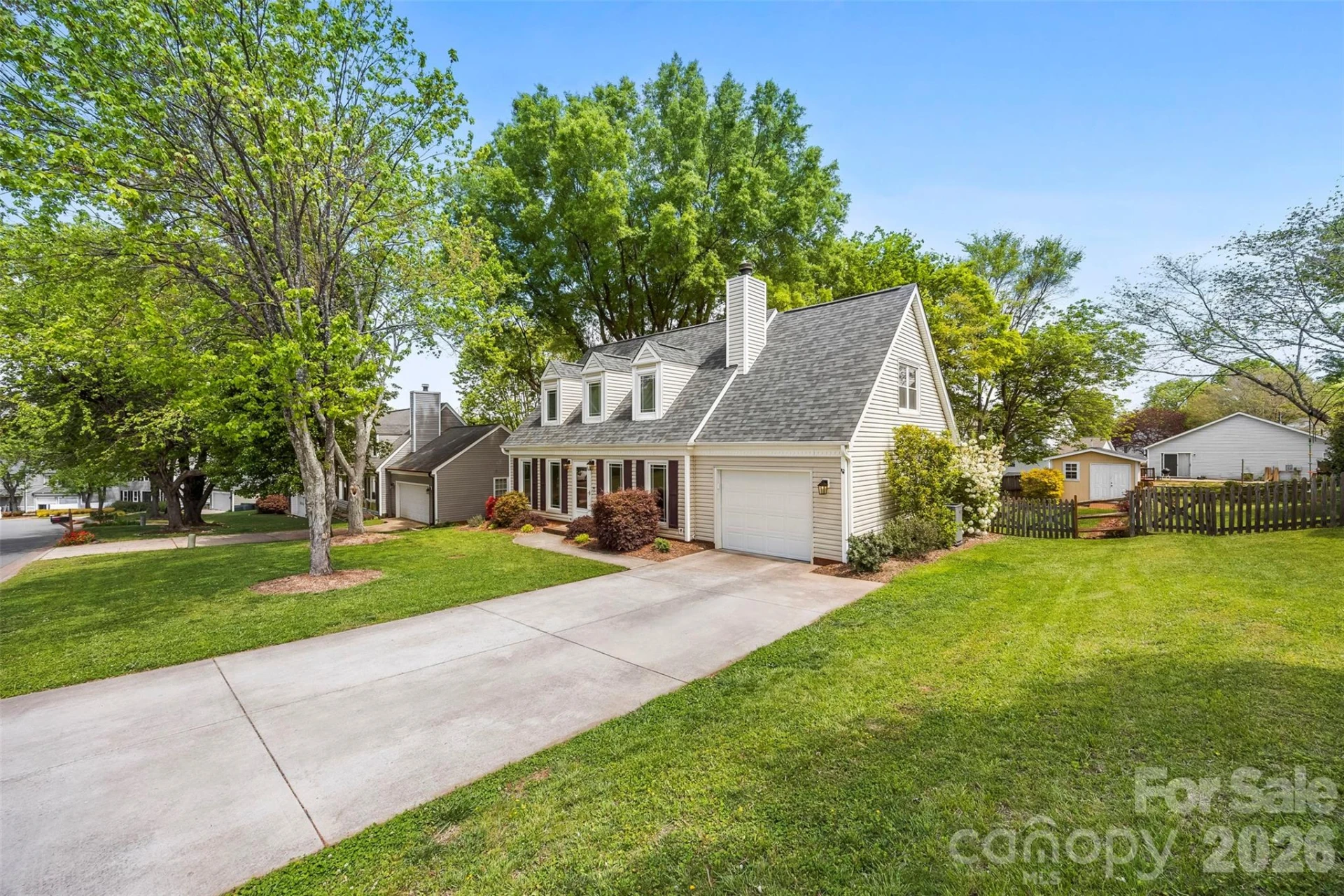 544 Garrison Court - Photo 2