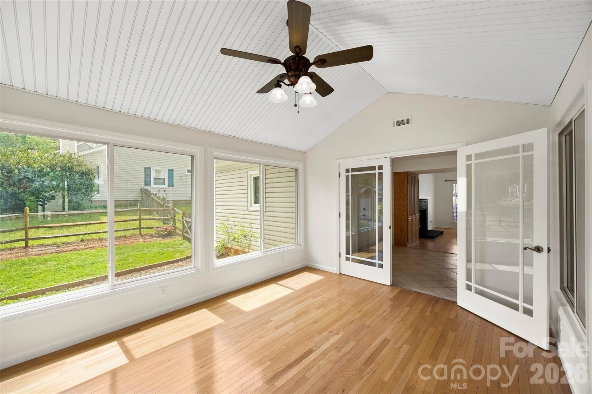 544 Garrison Court - Photo 14