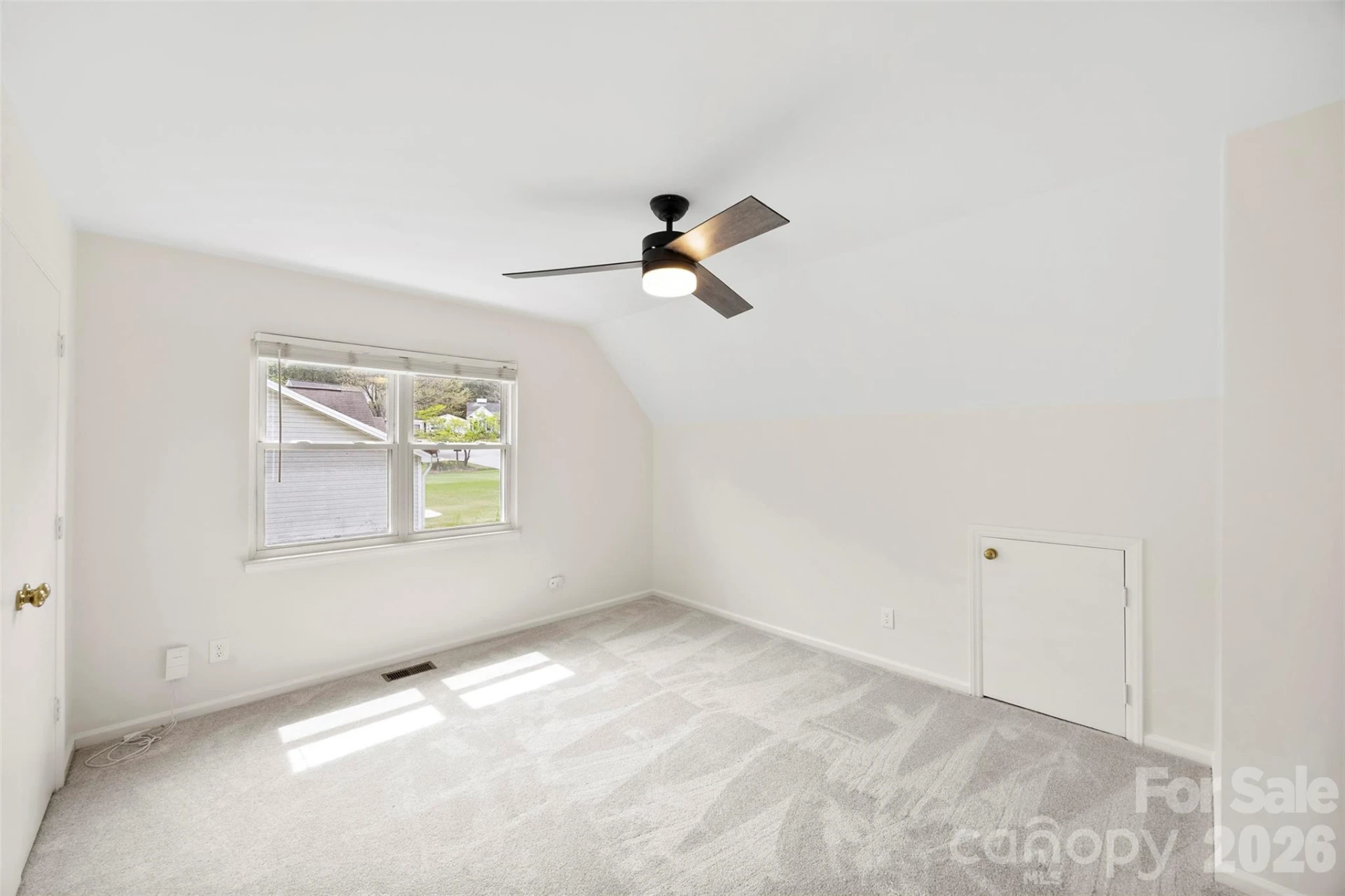 544 Garrison Court - Photo 27