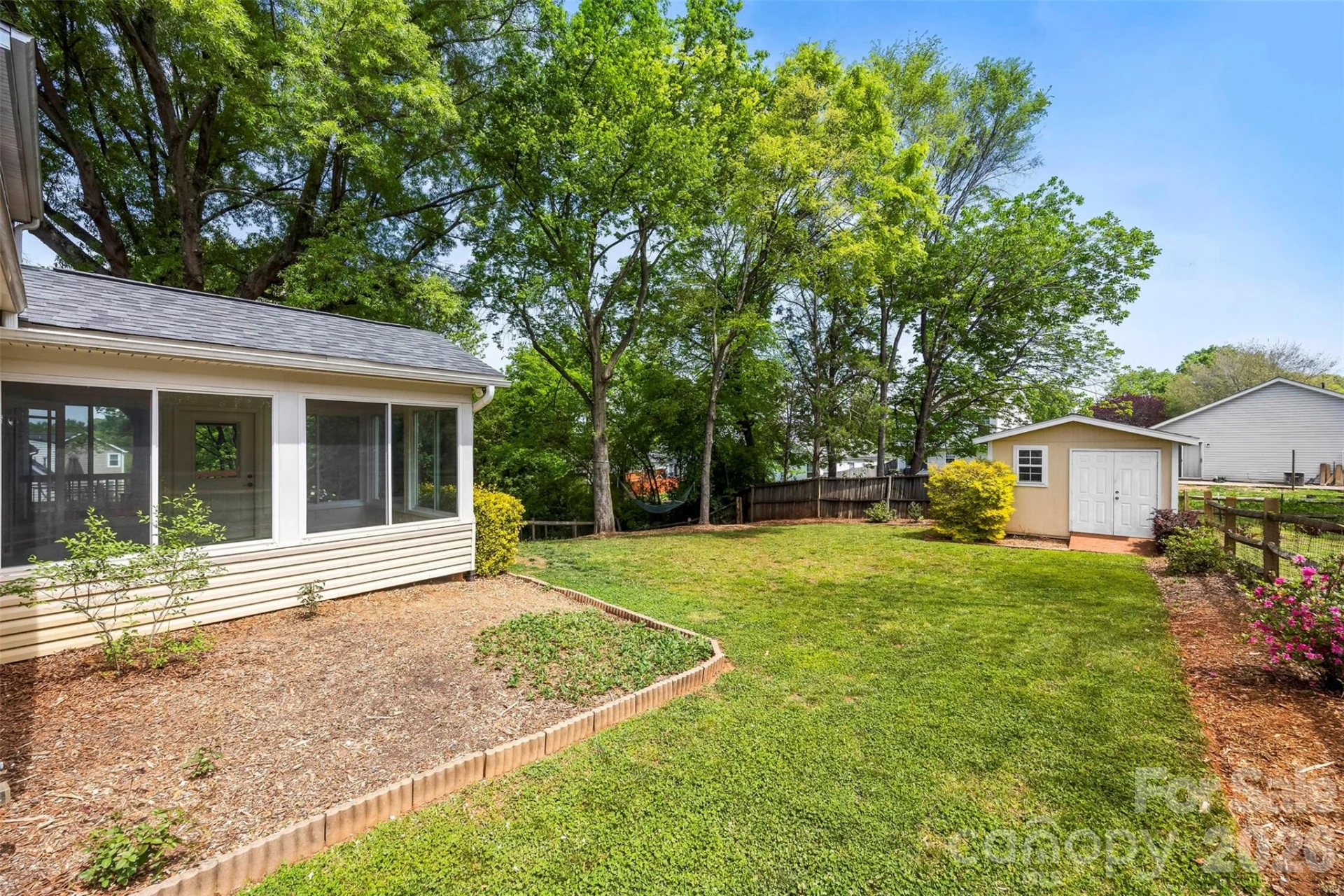 544 Garrison Court - Photo 32