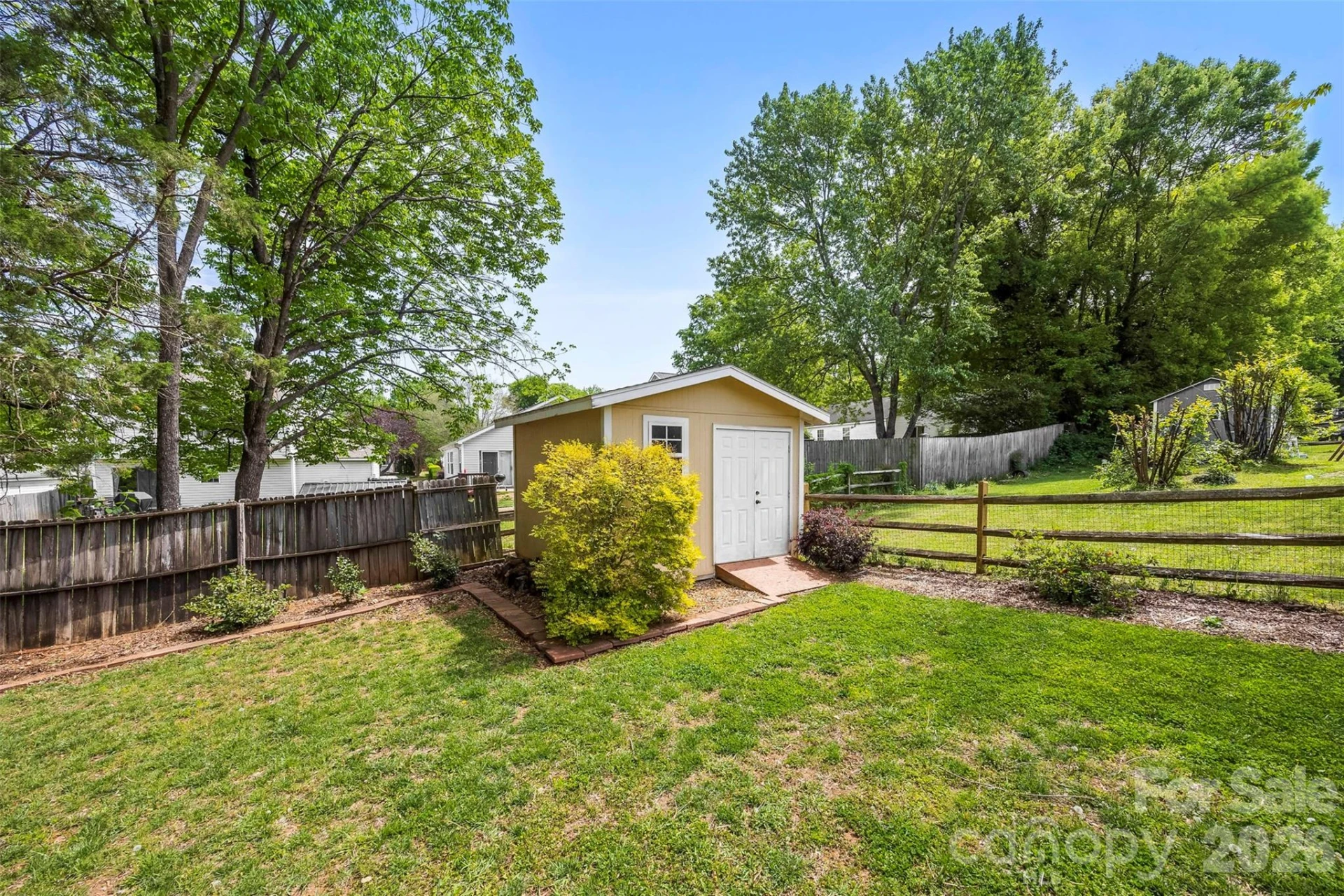 544 Garrison Court - Photo 33