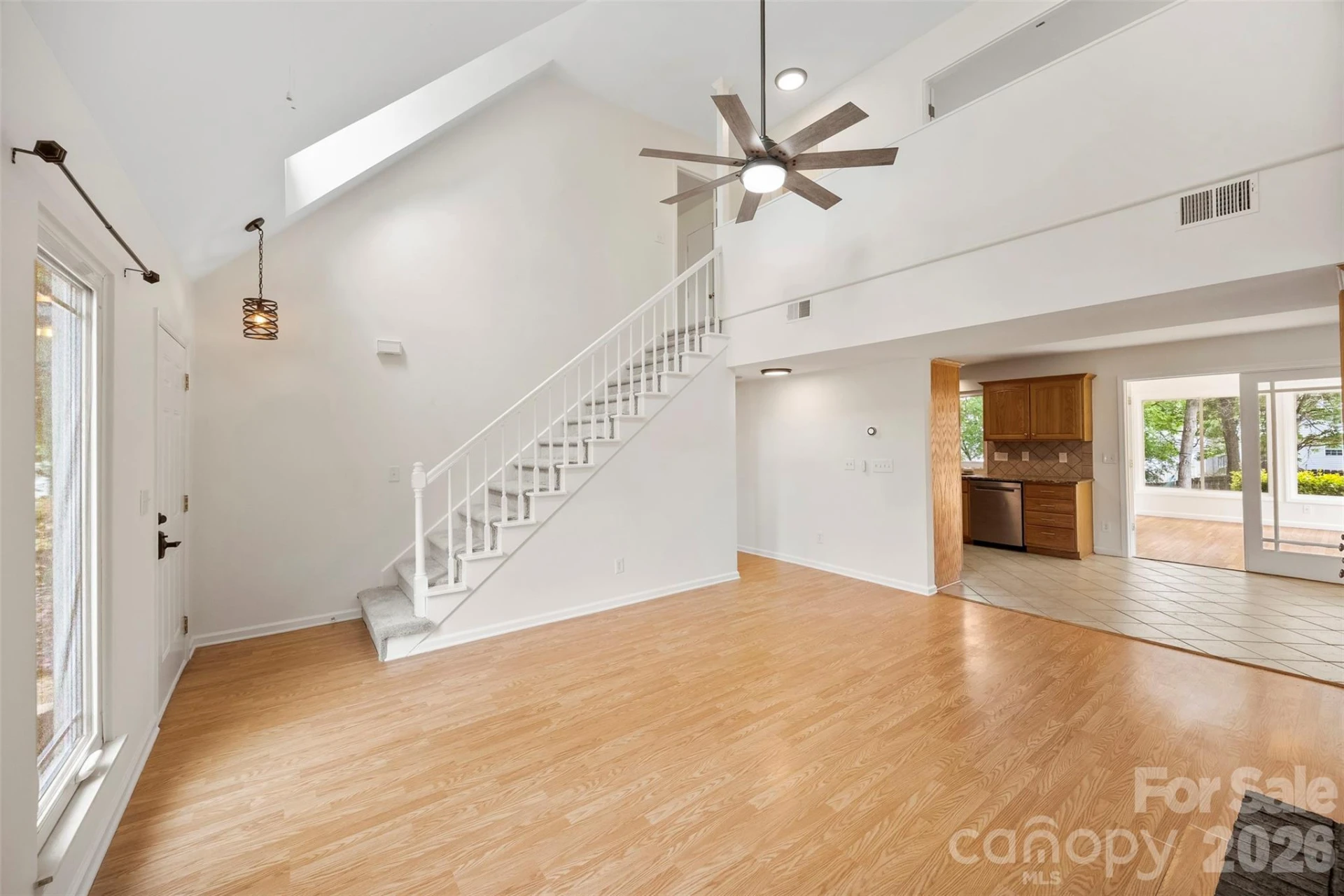 544 Garrison Court - Photo 5