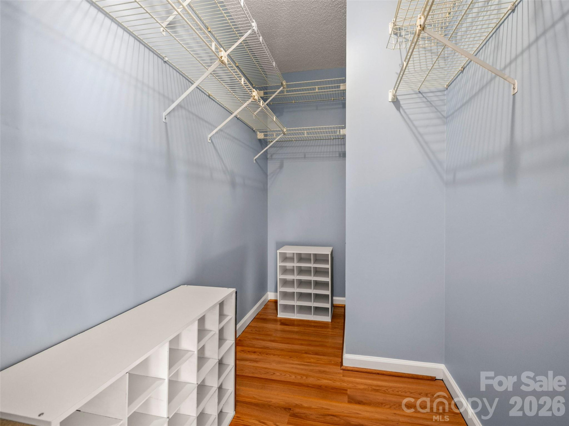 869 Sandburg Terrace - Photo 18