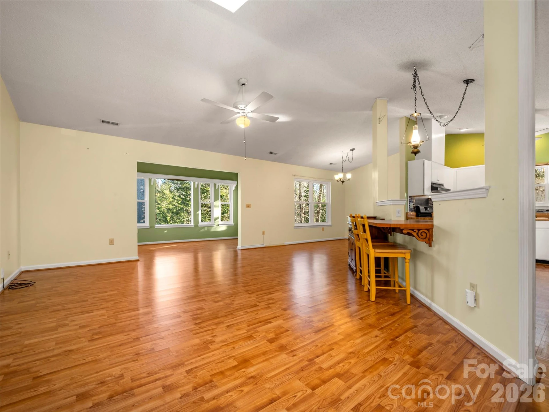 869 Sandburg Terrace - Photo 4