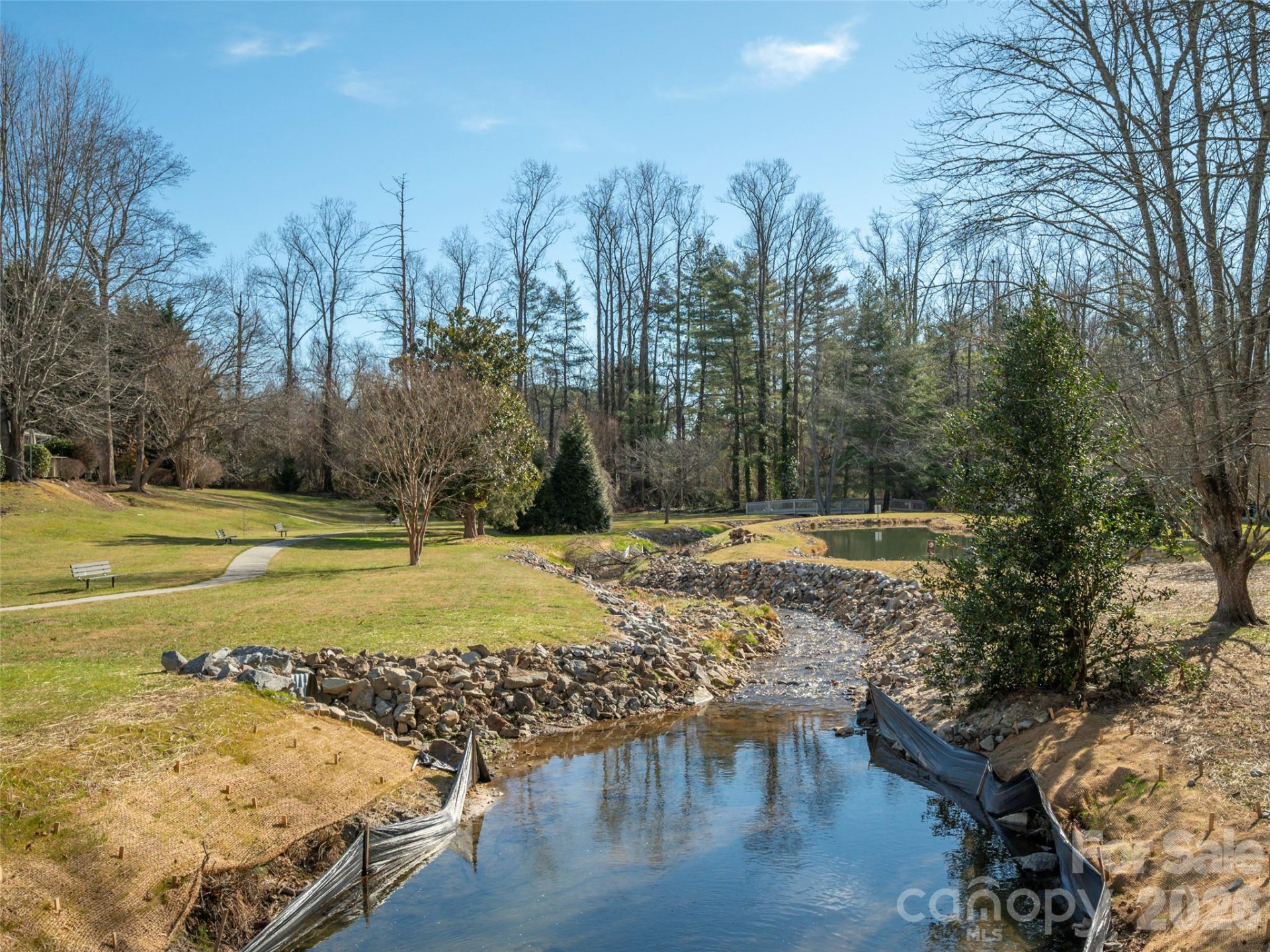 869 Sandburg Terrace - Photo 36