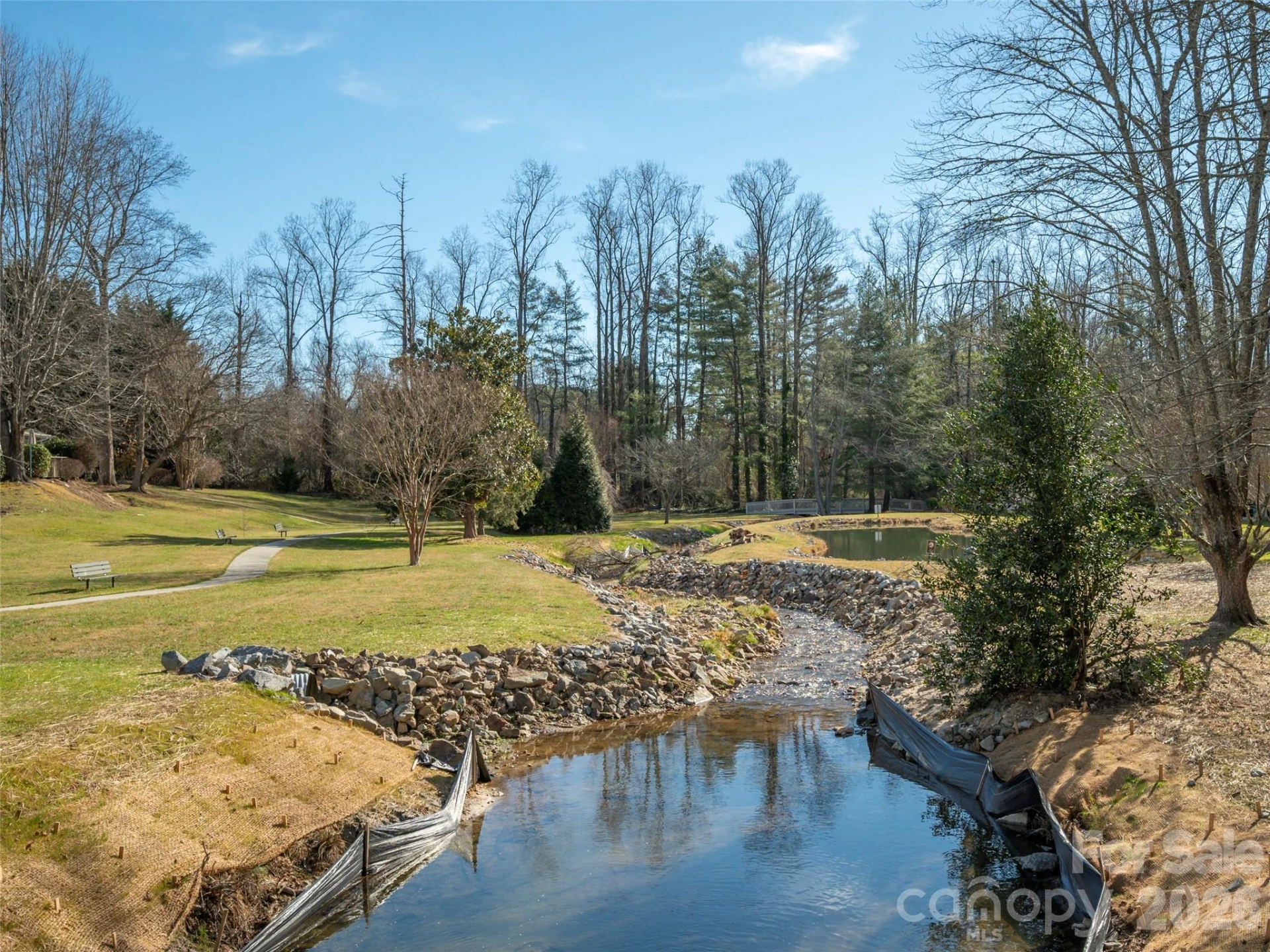 869 Sandburg Terrace - Photo 36