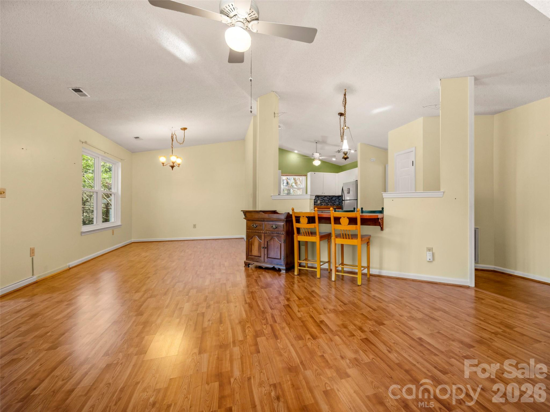 869 Sandburg Terrace - Photo 5