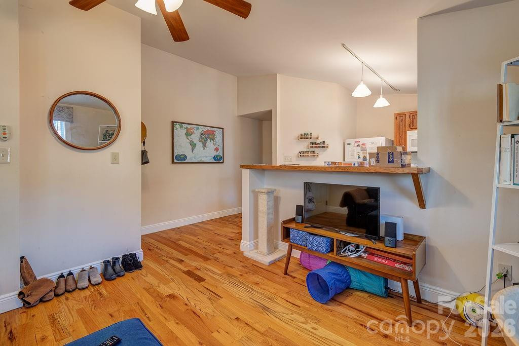 54 Liberty Street - Photo 15