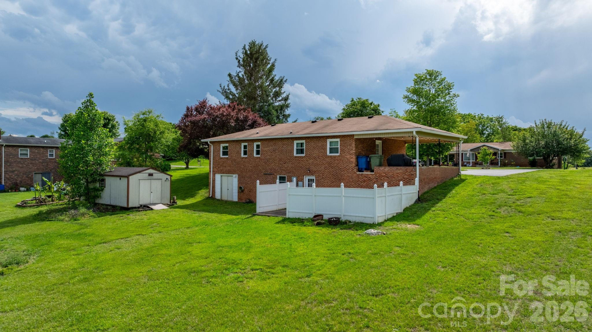 2609 Raintree Street - Photo 5