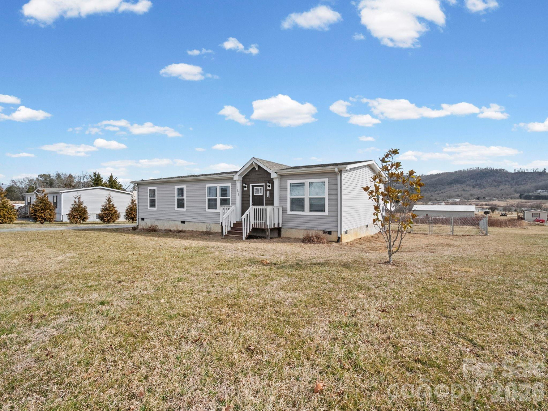 1796 Pilot Mountain Road - Photo 2