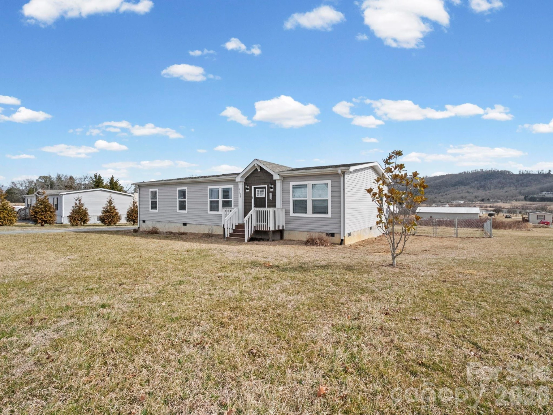1796 Pilot Mountain Road - Photo 2