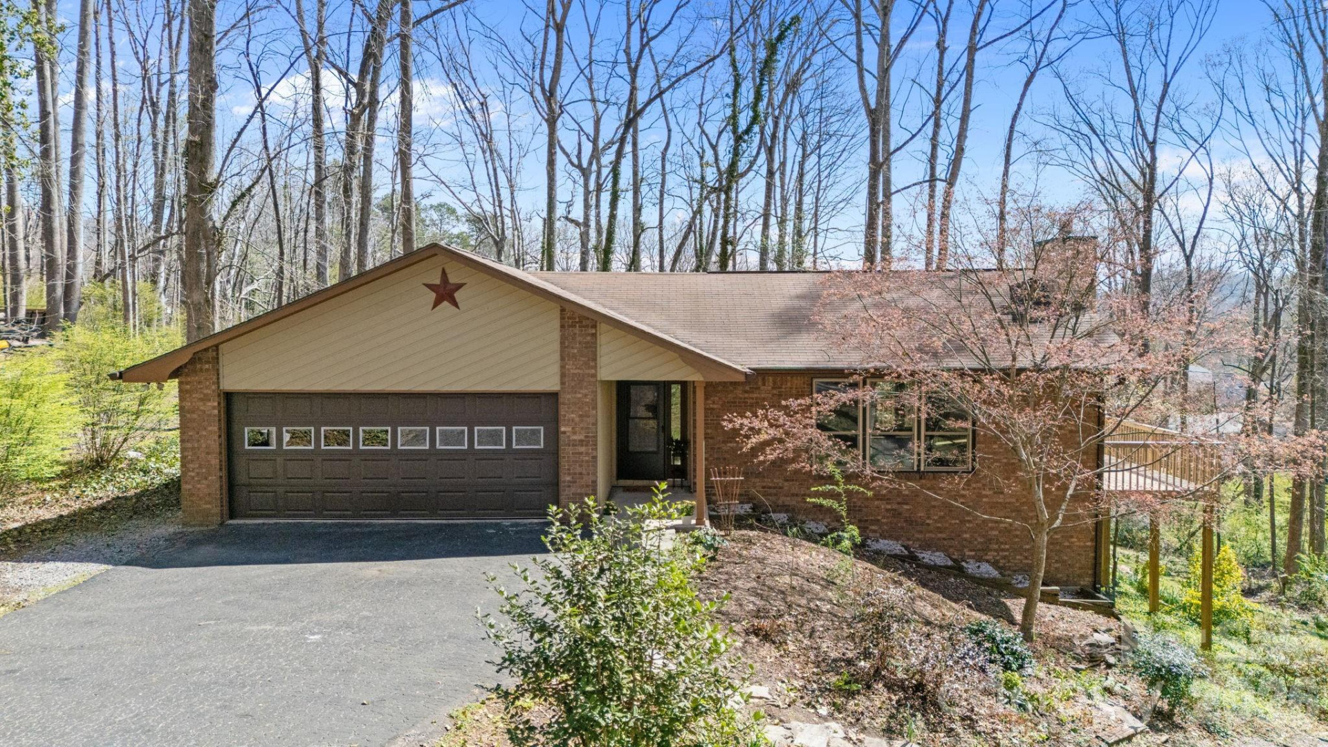 411 Overhill Drive