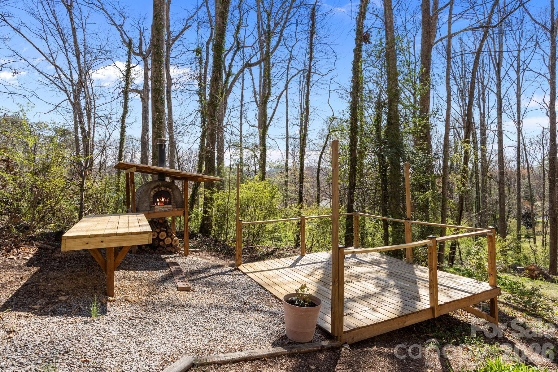 411 Overhill Drive - Photo 6