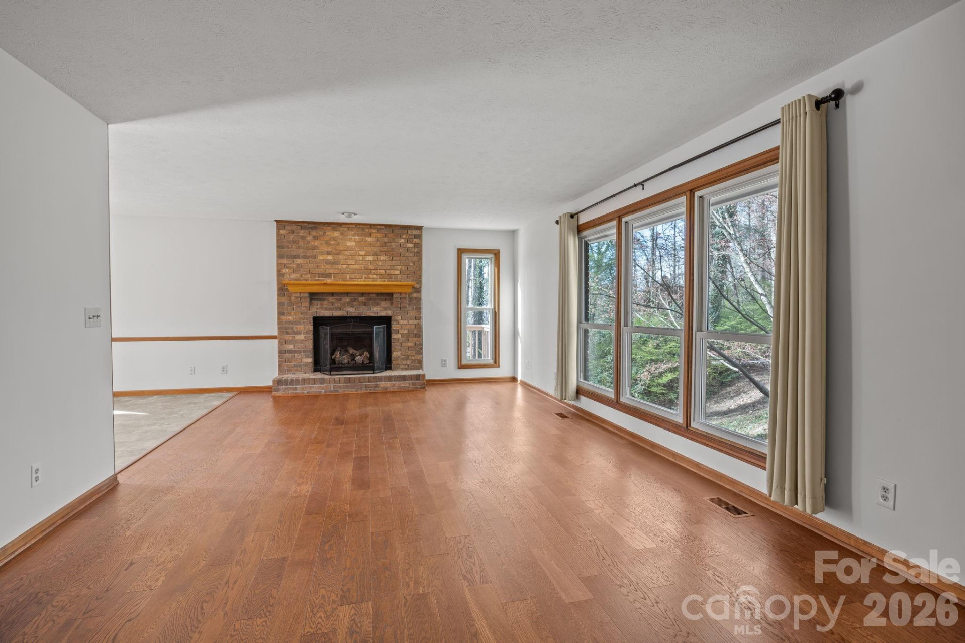 411 Overhill Drive - Photo 8